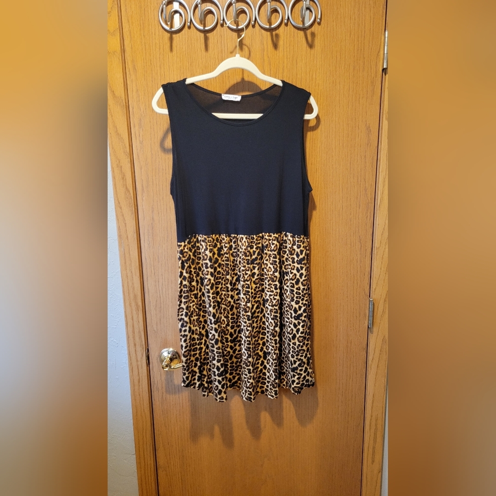 1x Black & Leopard Sleeveless Dress -Worn once